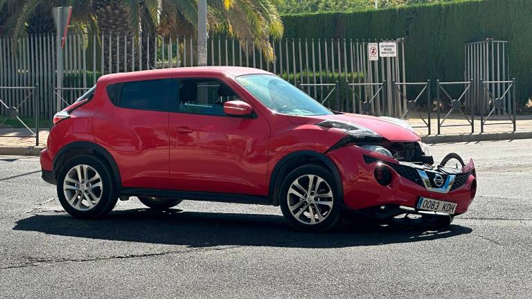 Un accidente en Paseo de España deja un motorista herido