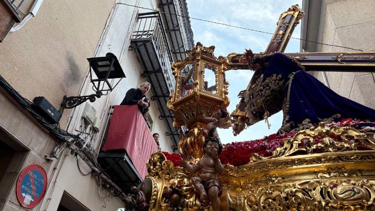 El Abuelo reina en la mañana de Viernes Santo