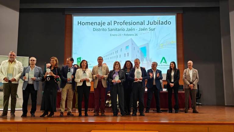 El Distrito Sanitario Jaén Sur rinde homenaje a 133 profesionales jubilados