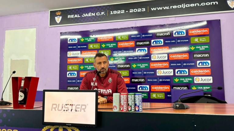 Manuel Herrero en rueda de prensa. / Álex Gómez / Diario JAÉN.