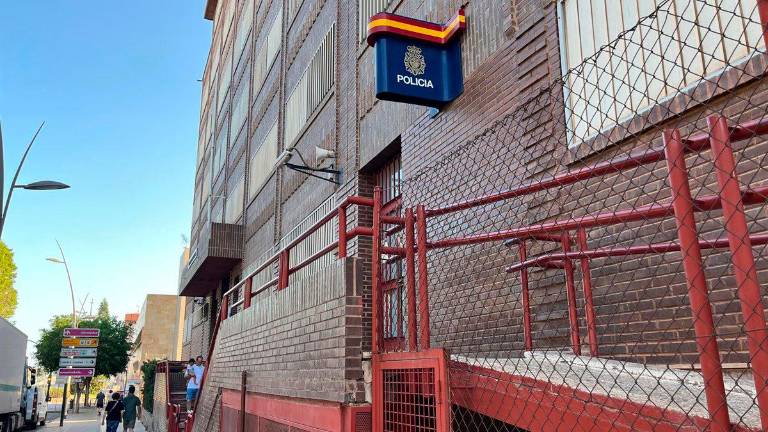 Detienen una mujer por apuñalar a su expareja en Almería