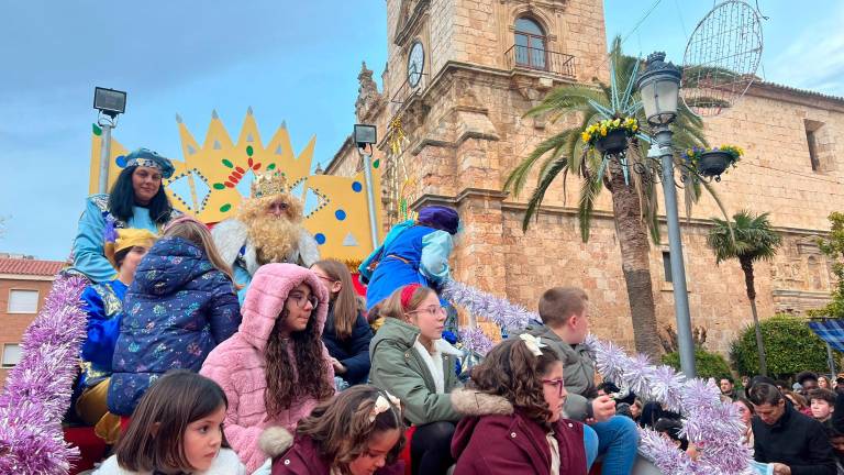 Los Reyes Magos colman de ilusión cada punto de la provincia