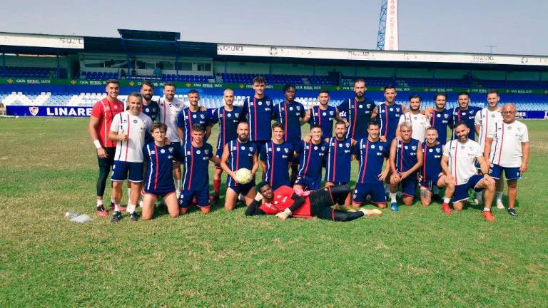 El Linares Deportivo no jugará el play off de ascenso por tres positivos en covid del Marino