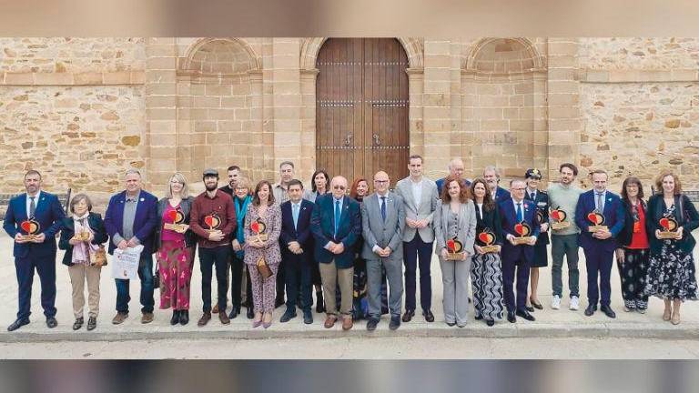 Carboneros celebra la décima edición de sus Premios Corazón de Olavidia