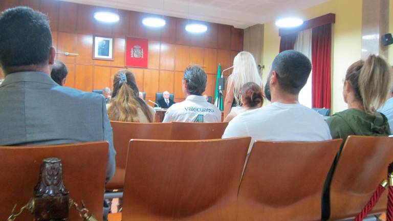 Condenan a entre cuatro y dos años a los nueve acusados de traficar con drogas en Linares-Baeza