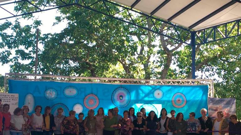 Mujeres de la Sierra Sur tejen una alianza en la villa frailera