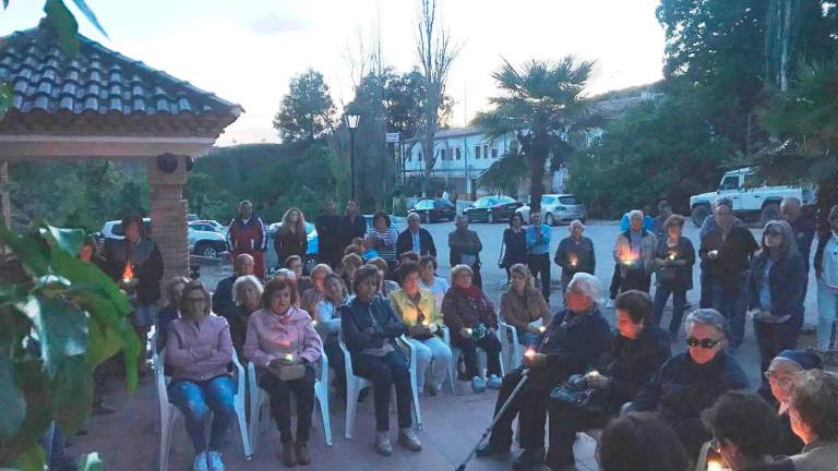 Oración en torno a la Fuente de la Jordana