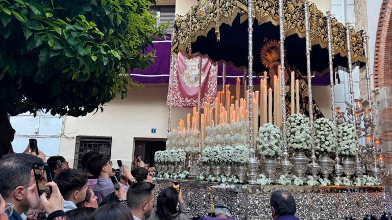 La Expiración acompaña a los jiennenses en el anochecer del Jueves Santo