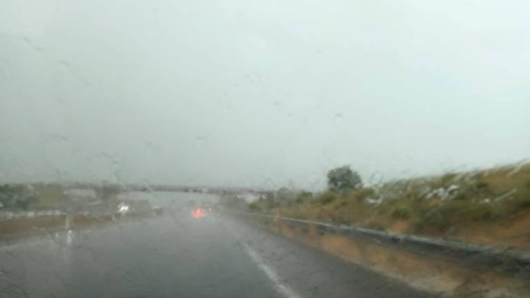 La borrasca causa daños en calles, vías rurales y edificios en Jamilena