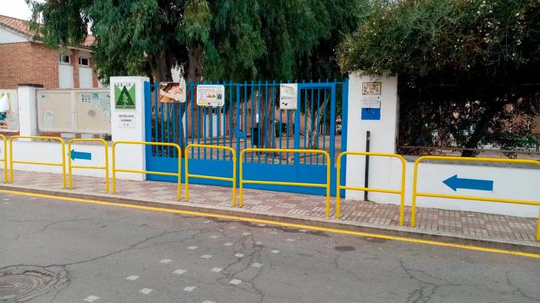 Libertad con cargos para el padre acusado de agredir a la directora de un colegio de La Carolina