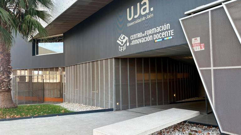 La UJA lanza unas ayudas que apoyan la formación permanente del alumnado y egresados