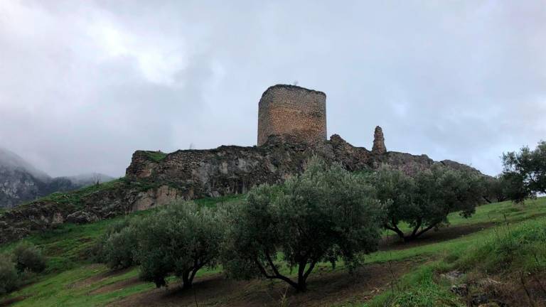 El Castillo de la Encomienda del Víboras en Martos, en estado de ruina