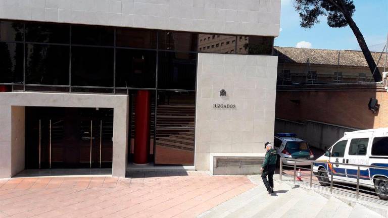 Abren juicio oral contra el alcalde de Lanjarón por prevaricación y tráfico de influencias