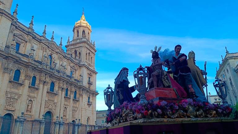 ¿Quiere participar en las Cruces de Mayo y las Procesiones Infantiles? Ya puede hacerlo