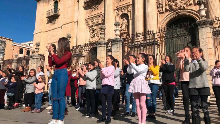 El flamenco inunda la Plaza Santa María