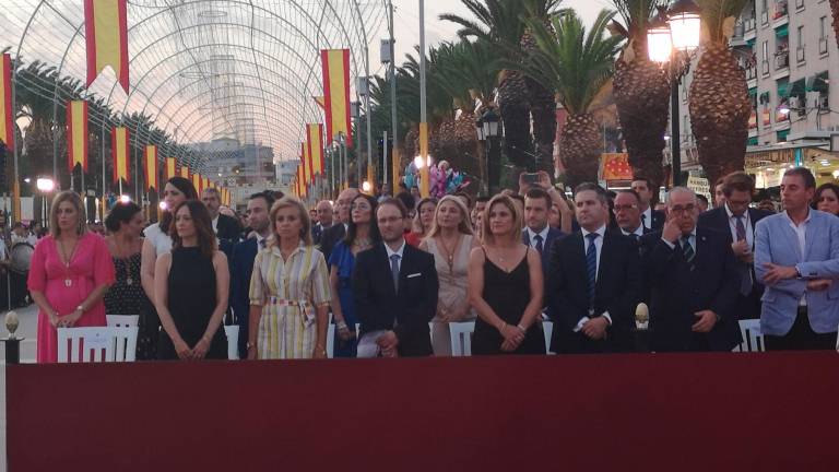 Un solemne homenaje a los caídos