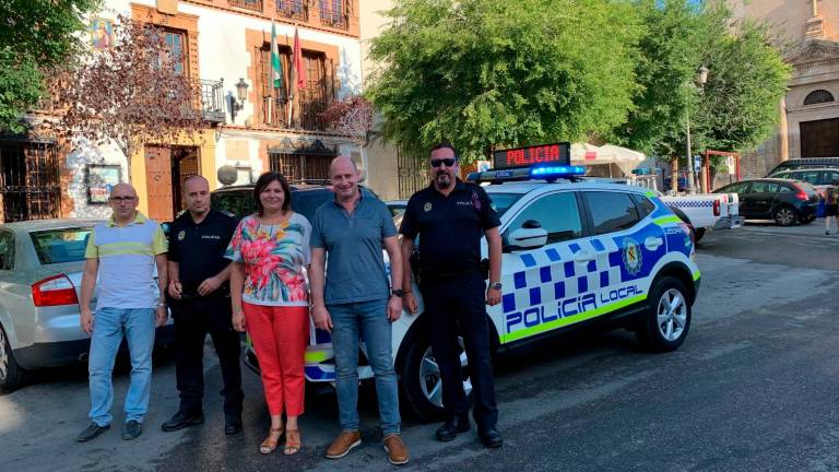 Entrega de un nuevo vehículo a la Policía