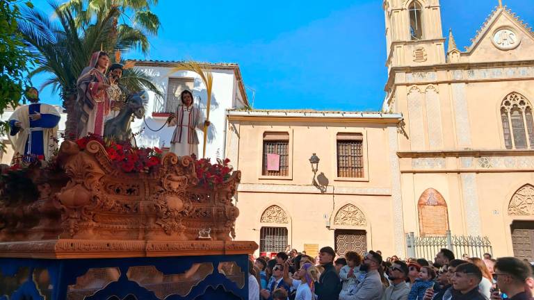 Andújar ya saluda a la procesión de La Borriquita