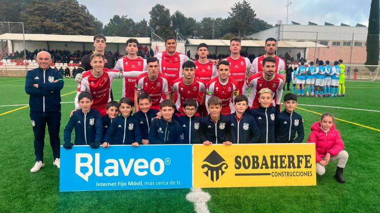 El Torreperogil se deja dos puntos ante el colista (2-2)