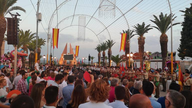 Un solemne homenaje a los caídos