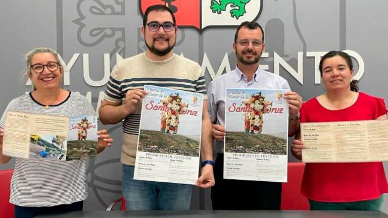 Presentación de las Fiestas de la Santa Cruz en Fuente del Espino.
