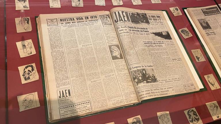 Medio siglo de retratos de la aguda ironía de Juan Guzmán