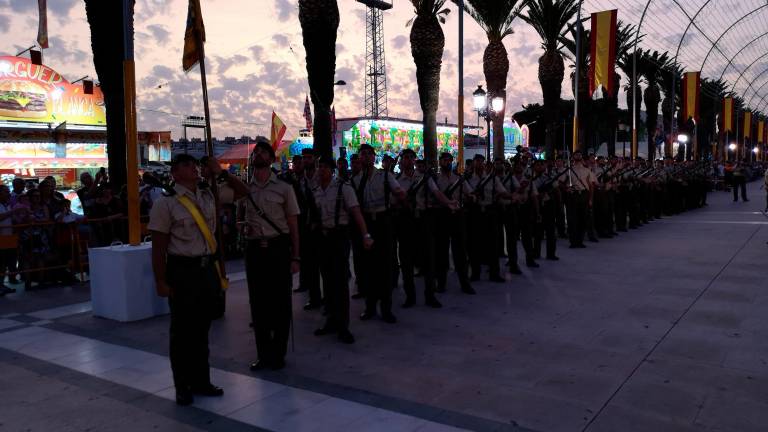 Un solemne homenaje a los caídos