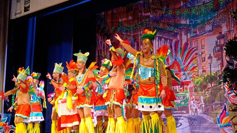 “Peña Carnavaleira Neymar, que por bien no venga” y “Robin Ojú”, ganadores del Carnaval 2026