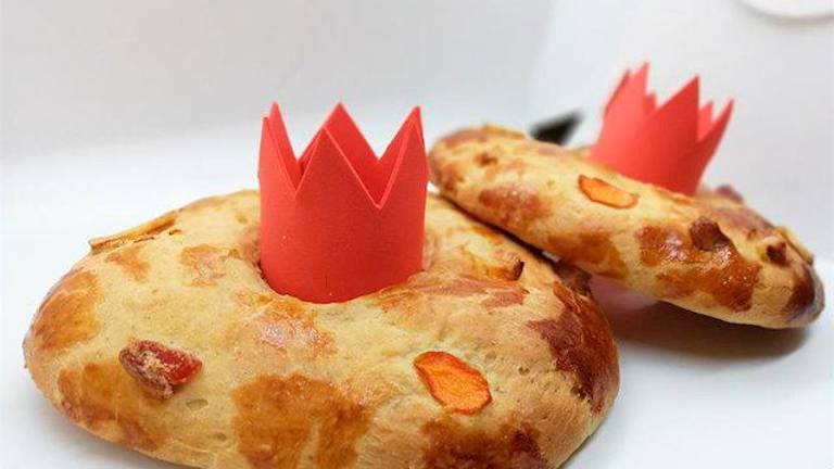 Un emprendedor jiennense elabora turrones y roscones de reyes perros