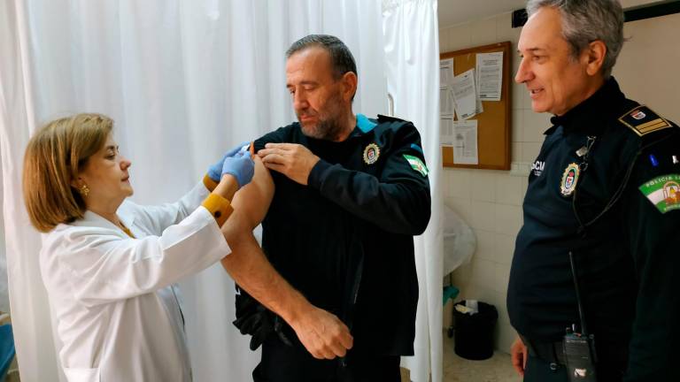Más de 1.200 vecinos ya se han vacunado contra la gripe