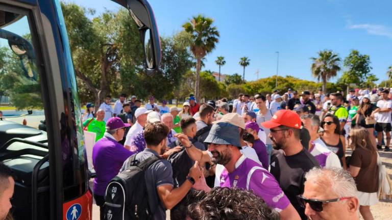 Recibimiento de primera al Real Jaén en Torre del Mar