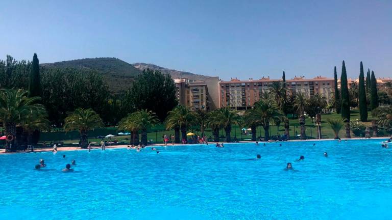 Las piscinas municipales de la capital registran 11.369 usuarios en julio