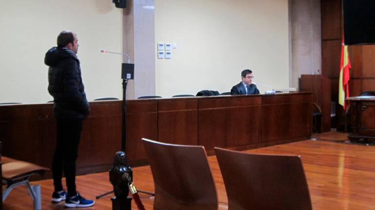 Condenado a un año de cárcel por arrancar los brackets a su pareja de un puñetazo