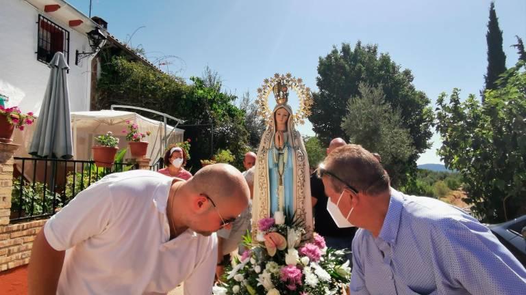 Los mejores momentos de la procesión con música que emocionó a Fuente Carrasca