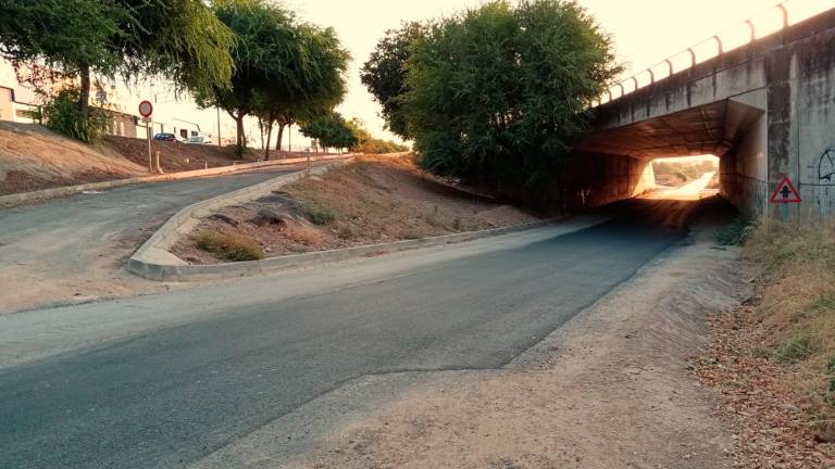 Concluyen las obras del aliviadero en el puente de la carretera de Los Villares de Andújar