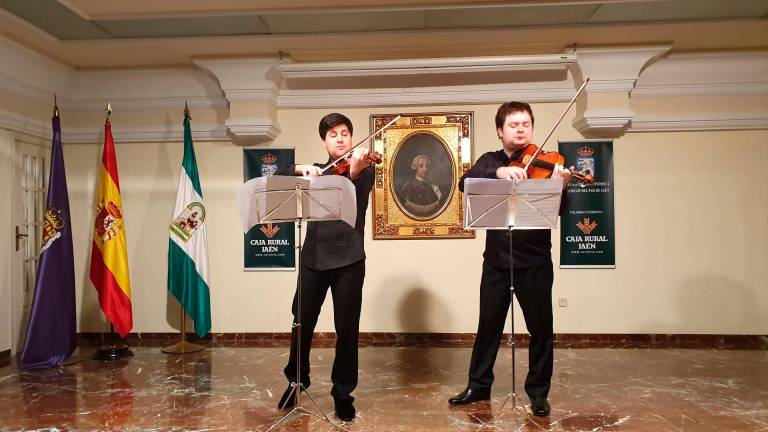 Dos virtuosos del violín en La Económica