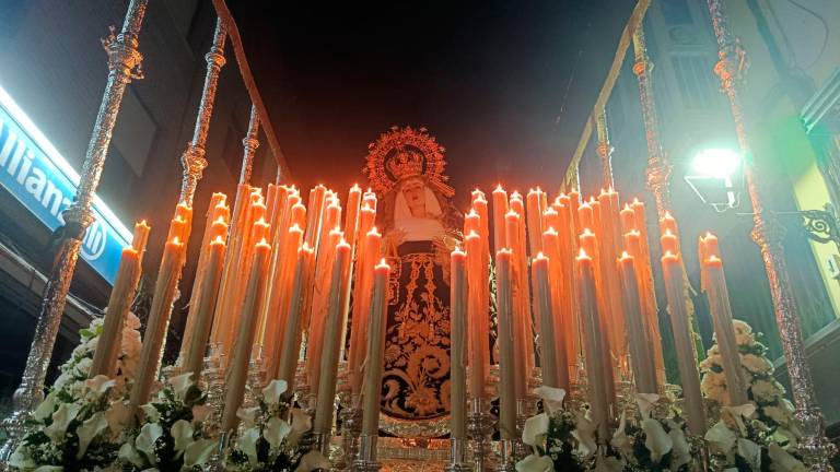 Los mejores momentos de la tarde del Viernes Santo, en la fotogalería de Diario JAÉN