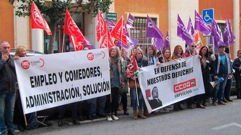 Las trabajadoras de comedores se reúnen para ratificar el acuerdo