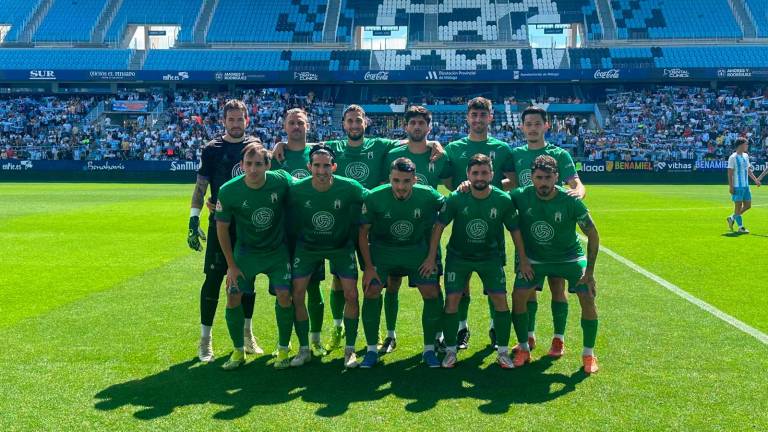 El Mancha Real no impide el ascenso del Atlético Malagueño (2-0)
