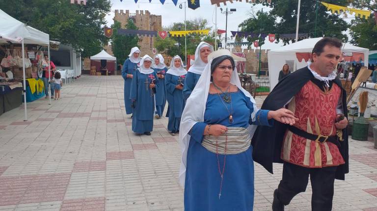 ESPECTÁCULOS. <i>Varias de las actividades que se celebraron enmarcadas en el Mercado Medieval de Lopera.</i>
