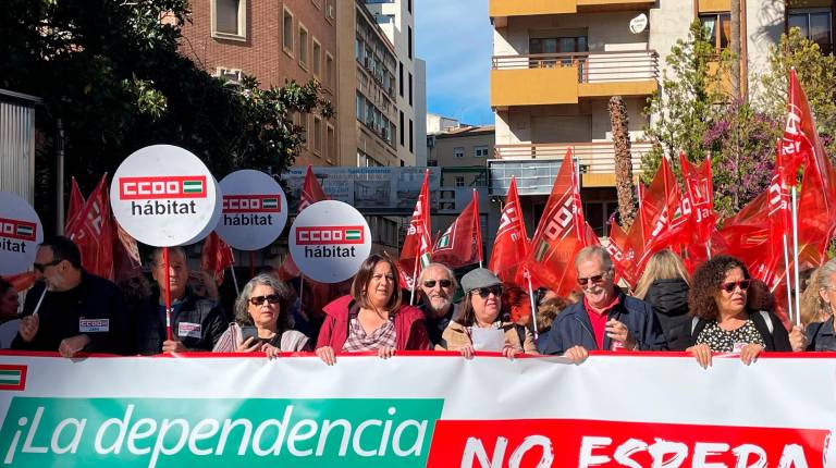 <i>Manifestación por la Ley de Dependencia en Jaén. / Judit Laguna. / Diario JAÉN.</i>