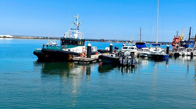 <i>Patrullera de la Guardia Civil en el Puerto de Huelva en una imagen de archivo. / Europa Press.</i>