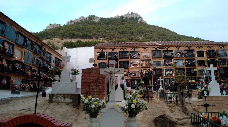 REFORMAS. <i>Fotografía de archivo del cementerio de Torres.</i>