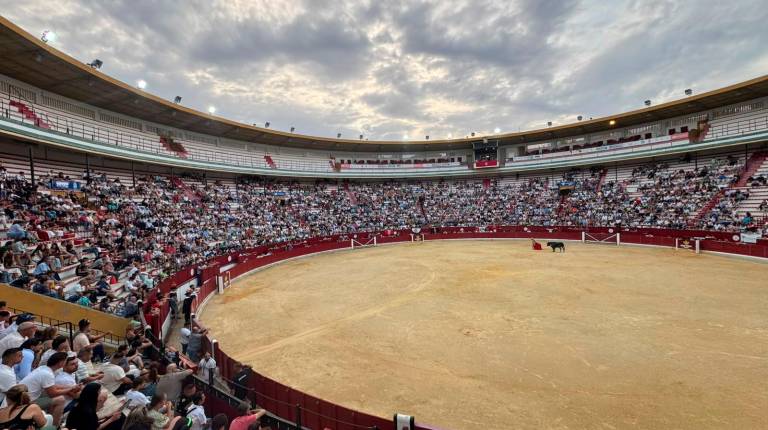 <i>Plaza de Toros de Jaén. / Tauroemoción.</i>
