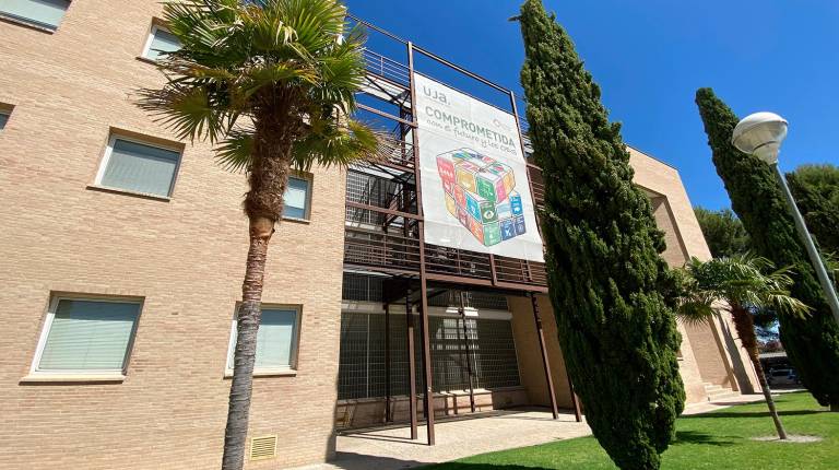<i>Imagen de archivo de un edificio del Campus Las Lagunillas. / Universidad de Jaén. </i>