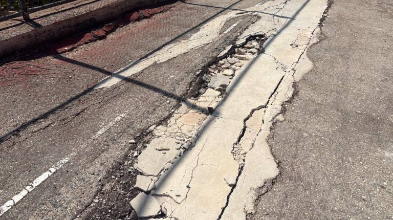 Grietas y abandono en el IES Jabalcuz, que pide recursos