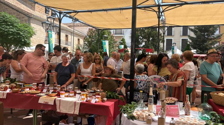 <i>Uno de los estands del mercado medieval. / Diario JAÉN. </i>