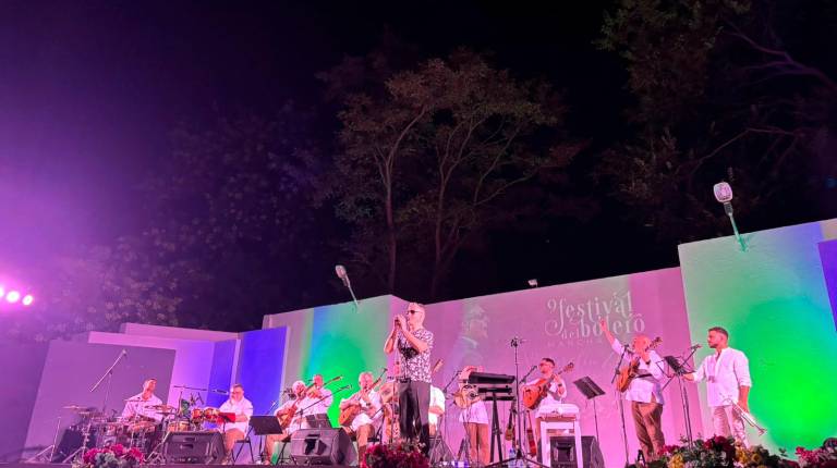 <i>Imagen de Charanda en la novena edición del Festival del Bolero, celebrado en el Auditorio Municipal de Mancha Real. / Isabel Aranda / Diario JAÉN.</i>