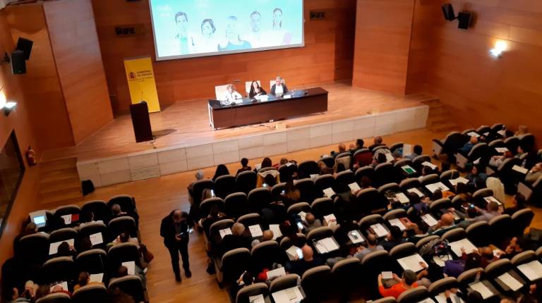 Más de 300 personas asisten a unas jornadas por la erradicación de la violencia de género