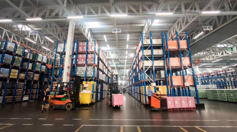 <i>Imagen del centro logístico de Mercadona ubicado en Guadix, concretamente de la zona de productos secos. / Fotografías: Diario JAÉN.</i>
